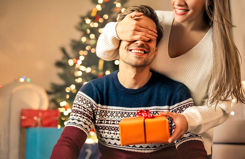 Романтические и пикантные подарки мужу на Новый Год